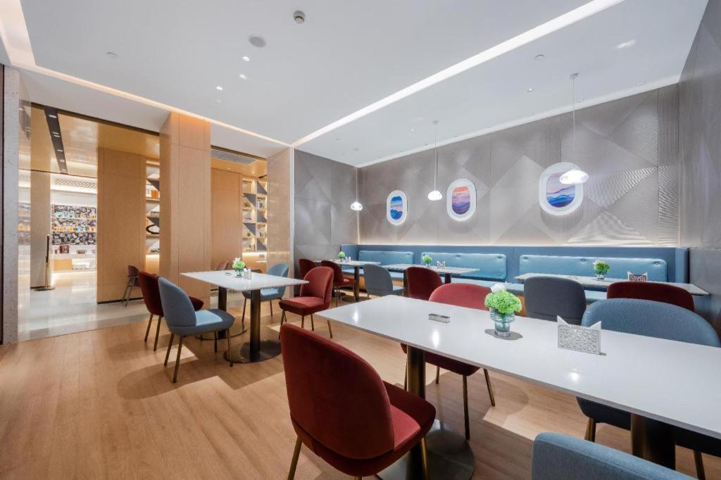 Pudong Airport Chuansha Branch Hotel 4*