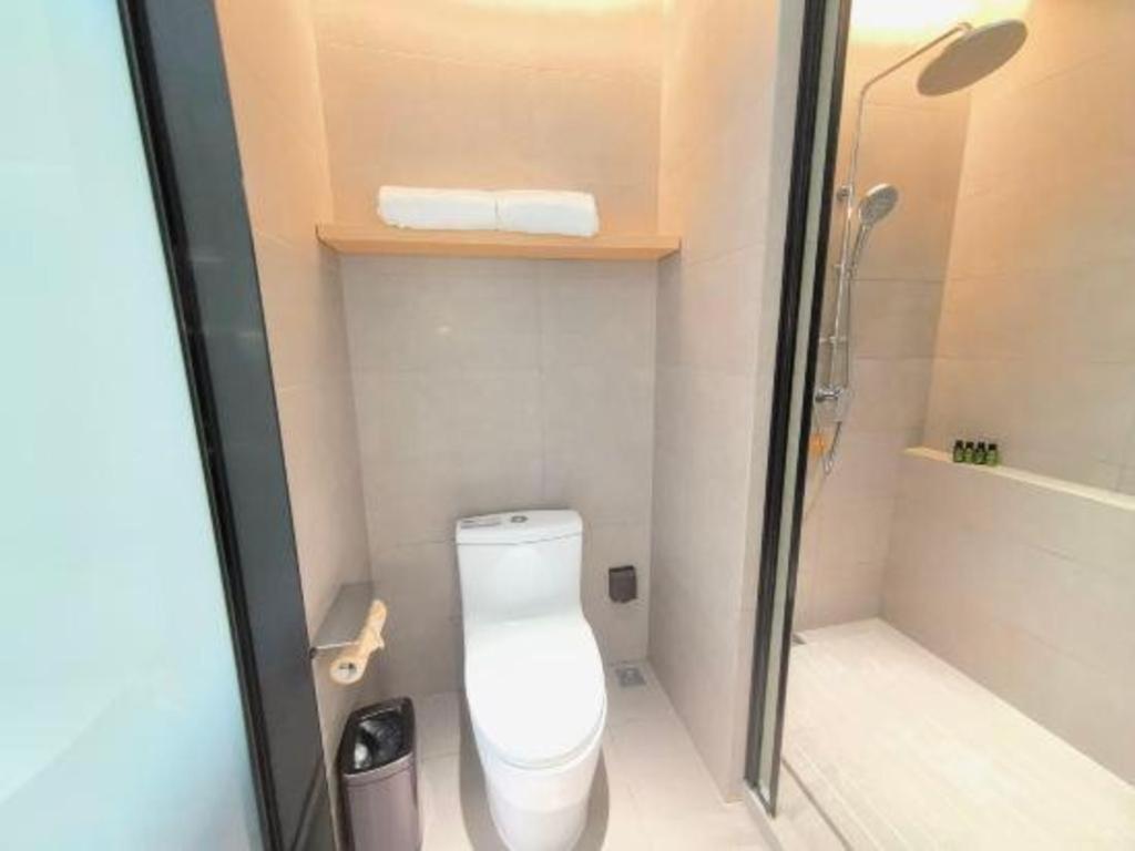 Hotel Pudong Airport Chuansha Branch 4*