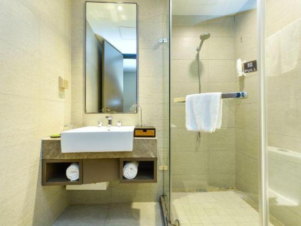 Pudong Airport Chuansha Branch 4*