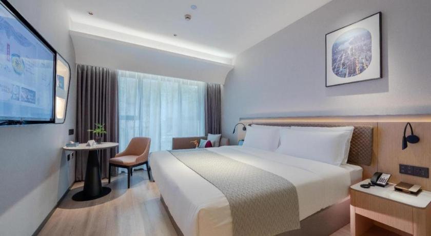 Pudong Airport Chuansha Branch Hotel 4*