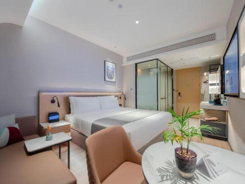 Pudong Airport Chuansha Branch Hotel 4*